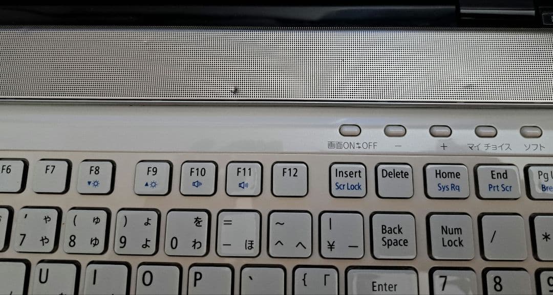 NEC ノートパソコン NS750AAW ホワイト　タッチパネル　Corei7