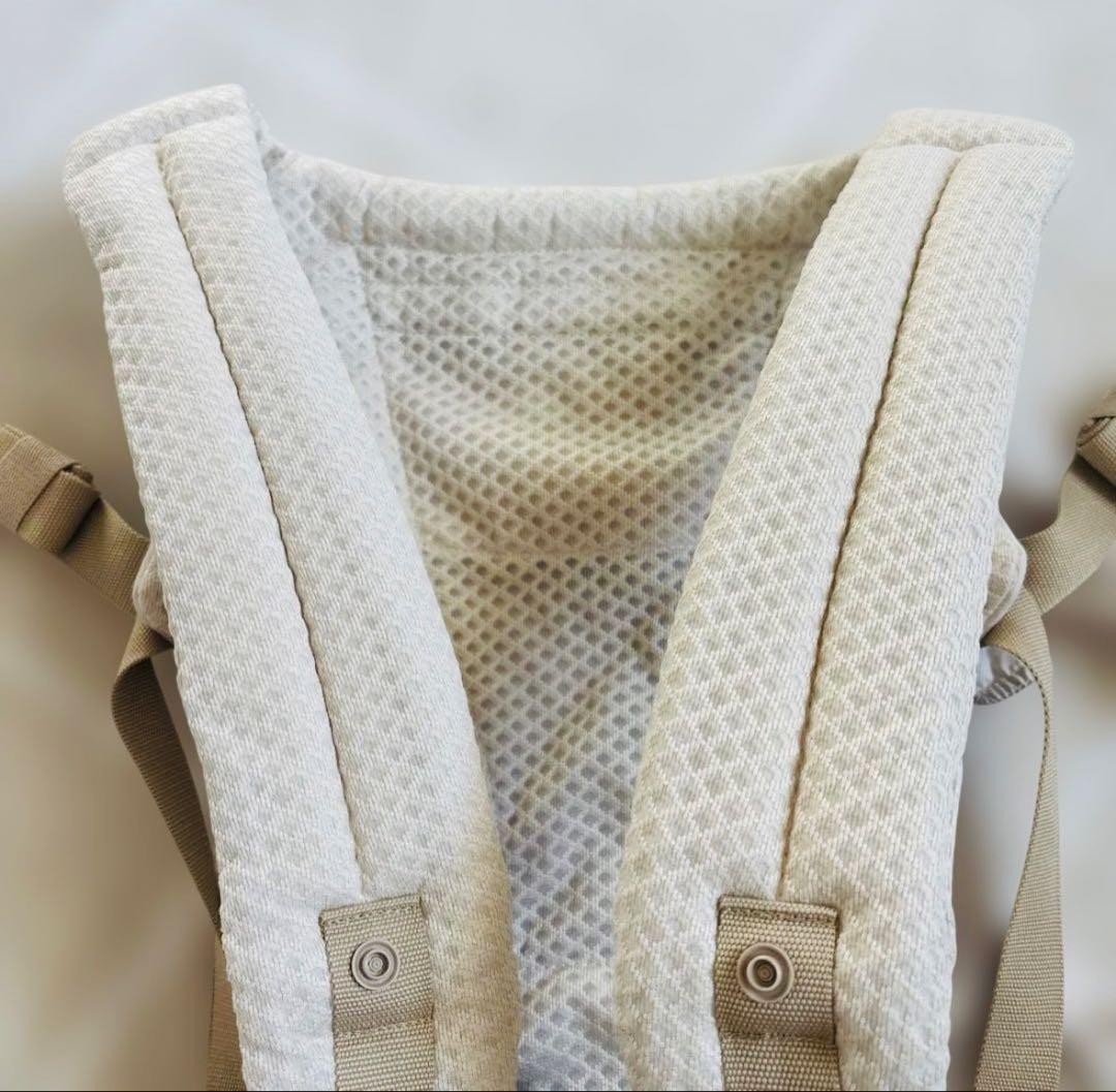 美品！エルゴの抱っこひも　アルタ　人気のナチュラルベージュ