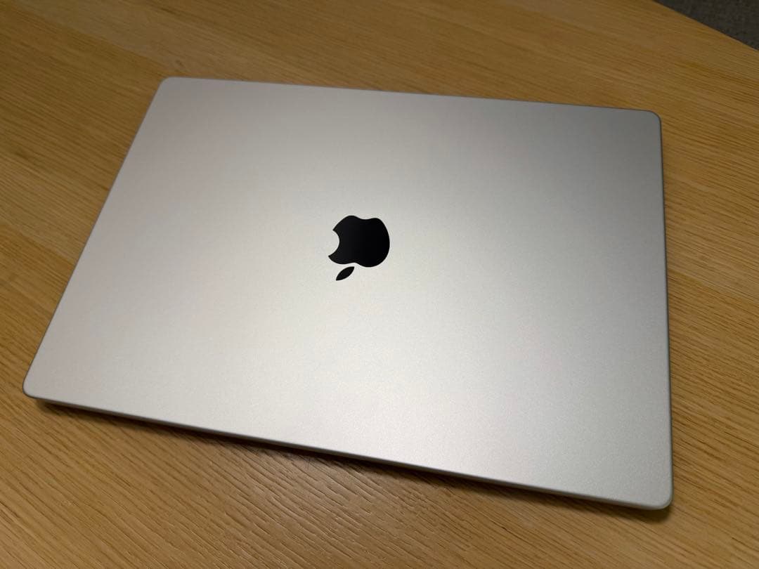 Macbook Pro 16インチ M3 Max シルバー 4TB 128GB