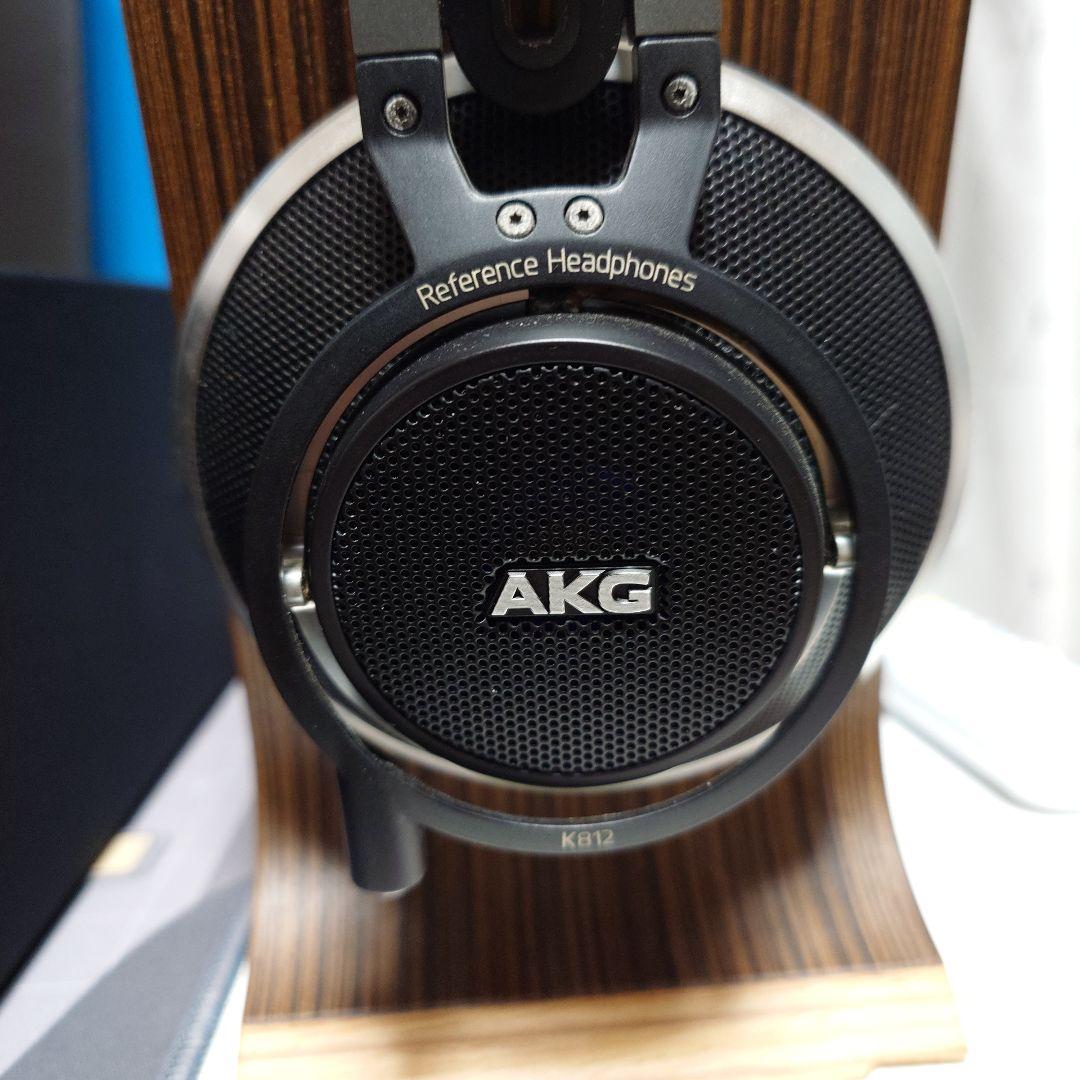 AKG K812 ヘッドフォンとスタンドセット