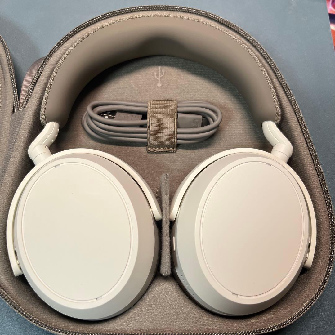 ワイヤレスヘッドホン ホワイト