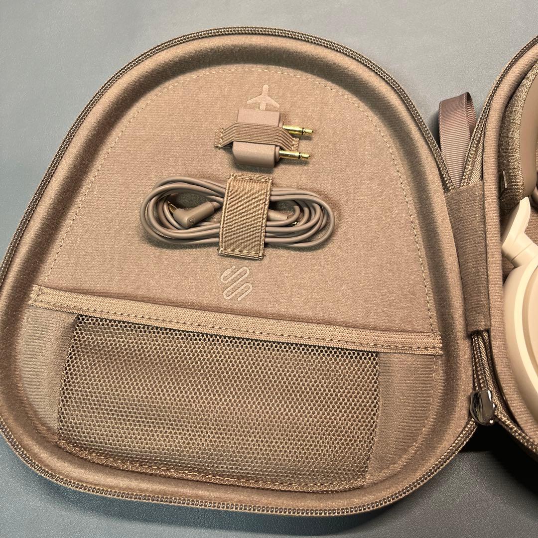 ワイヤレスヘッドホン ホワイト