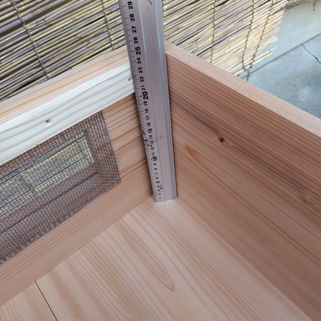 西洋蜜蜂の巣箱、杉板材使用 （10枚かけ）二段使用 縦54㎝✕横45✕高60です