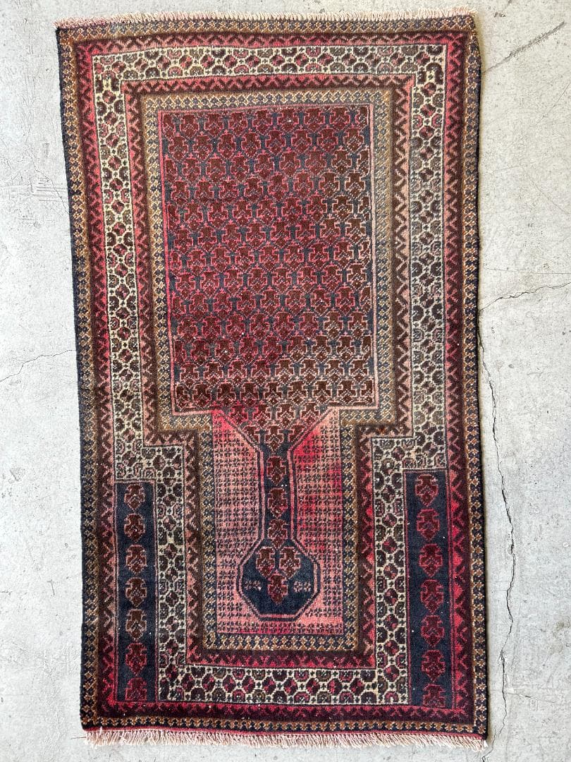 【Vintage rug】138 × 81｜アシンメトリー ヴィンテージラグ