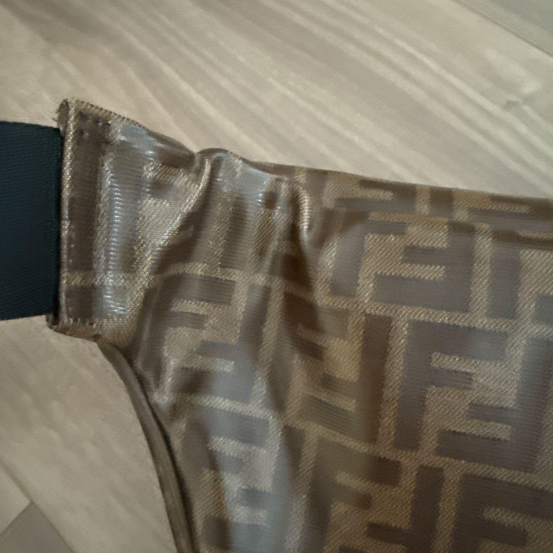 nana　FENDI ROMA ボディバッグ　フェンディ フィラ