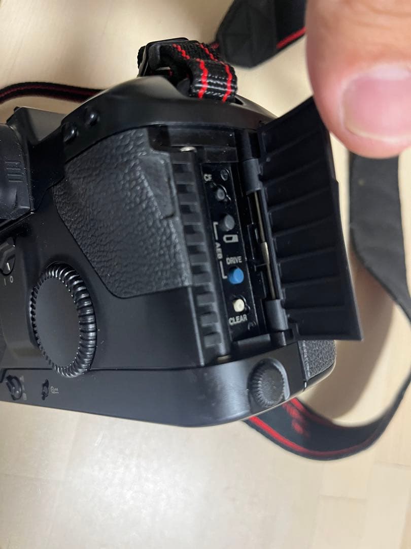 Canon EOS-1 EF 24mm F2.8レンズ付き！