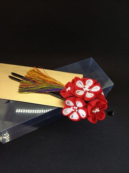 つまみ細工 梅の耳付きかんざし ふさ付き 振袖 成人式 簪 着物 和装 髪飾り