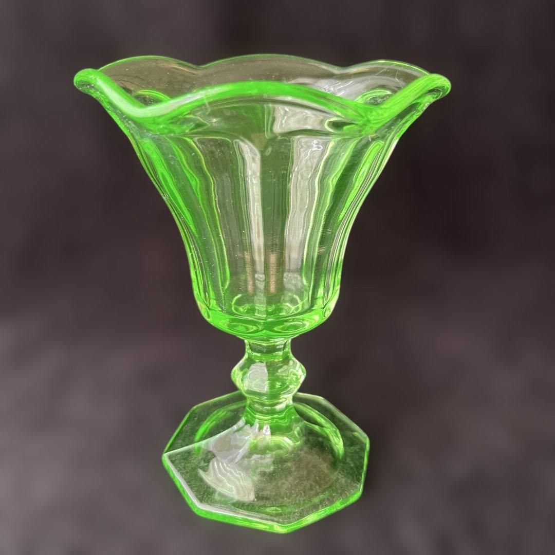 『ヴィンテージ、レア』ウランガラス製　ゴブレット、パフェ、サンデー