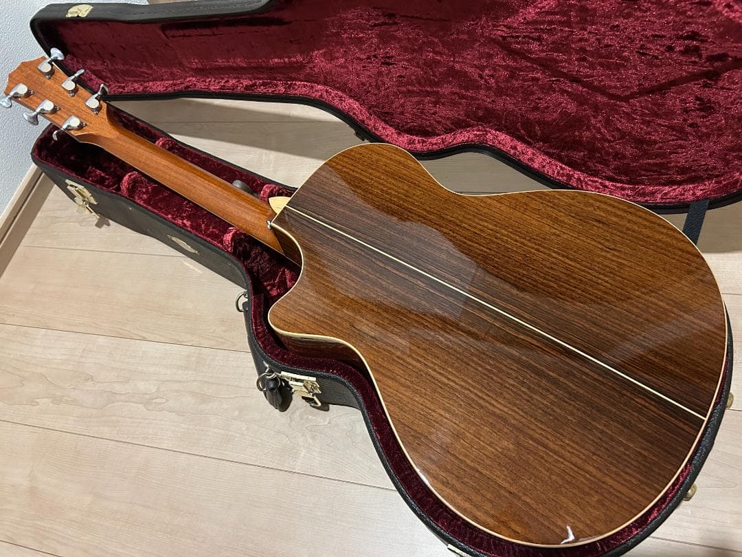 レア/希少　美品 Taylor テイラー　812ce DLX ES2