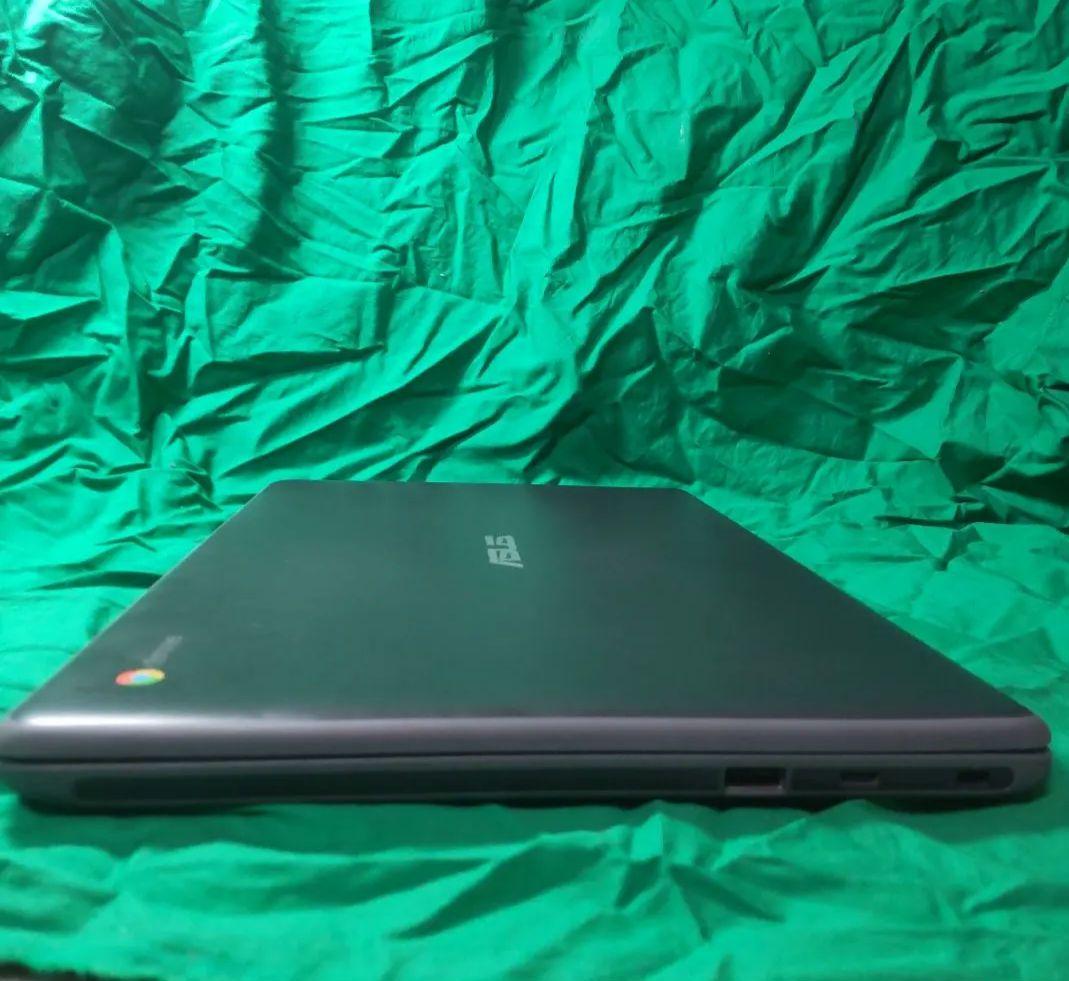 ASUS Chromebook 本体