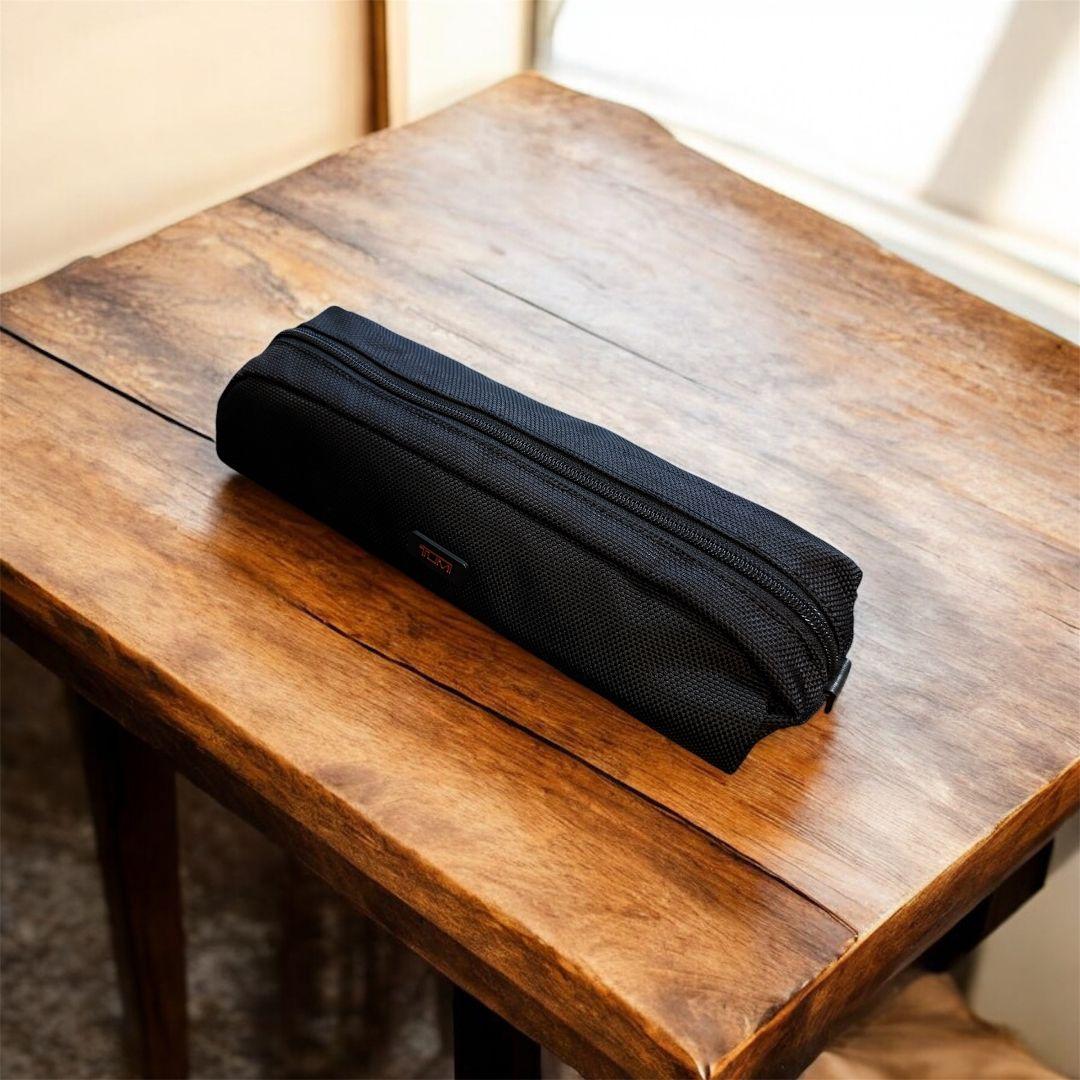 未使用級美品　TUMI トゥミ ビジネスバッグ　黒 ☆収納ポーチ付き