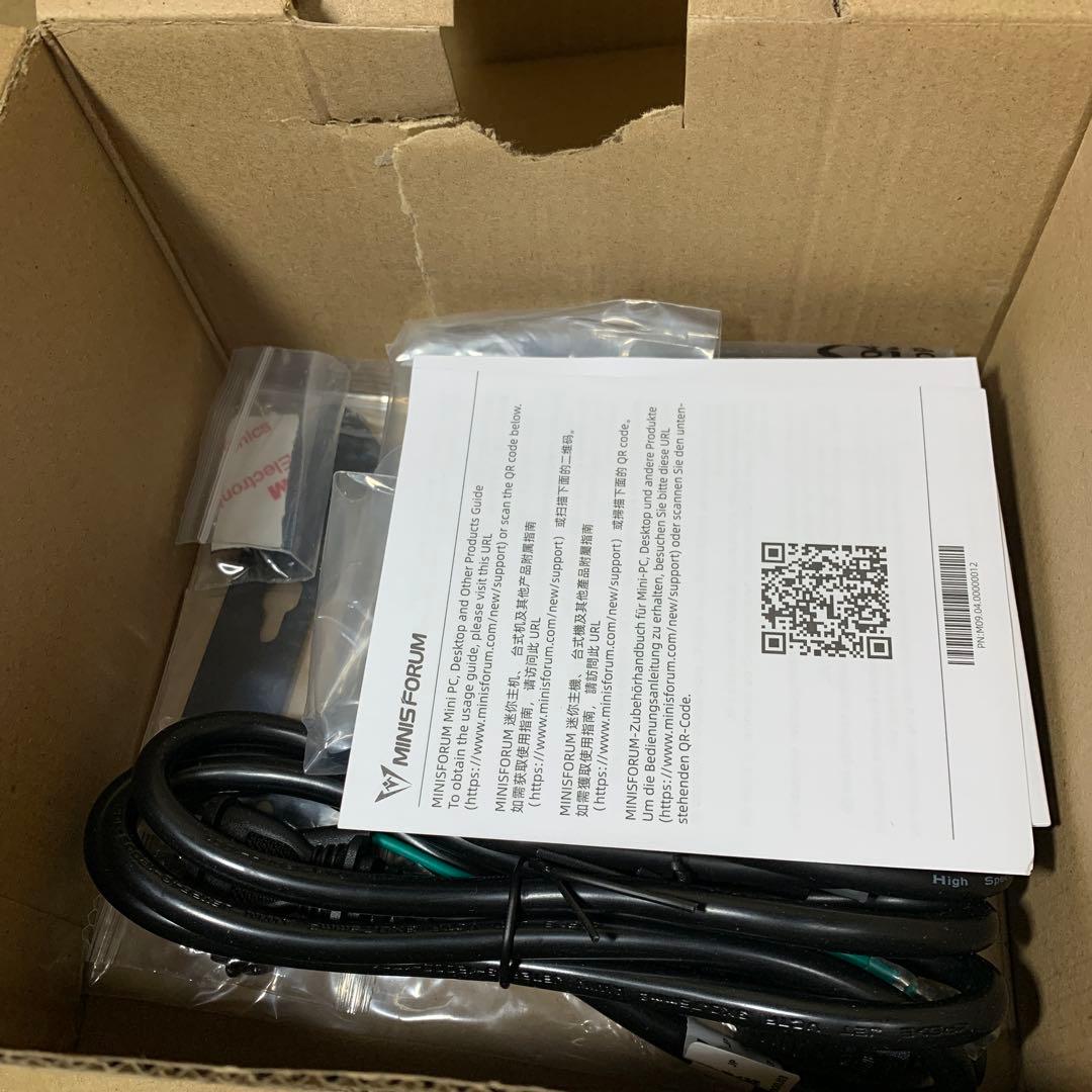 新品MINIS FORUM　UM760Slim　AMD Ryzen 5　ミニPC