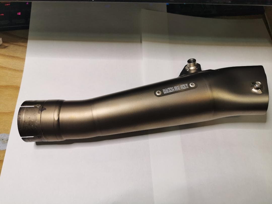 ほぼ新品 AKRAPOVIC アクラポビッチスリップオンYZF-R6(06~