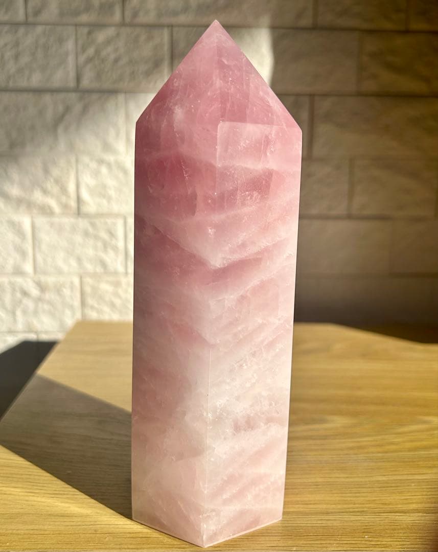 ローズクォーツ　ポイント　六角柱　約1.2キロ