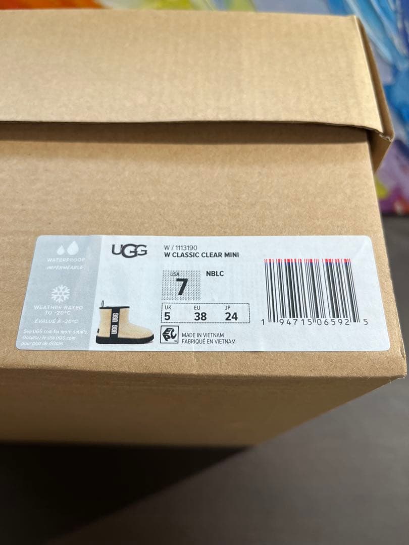 未使用　UGG ブーツ　CLASSIC CLEAR MINI 防水　24cm
