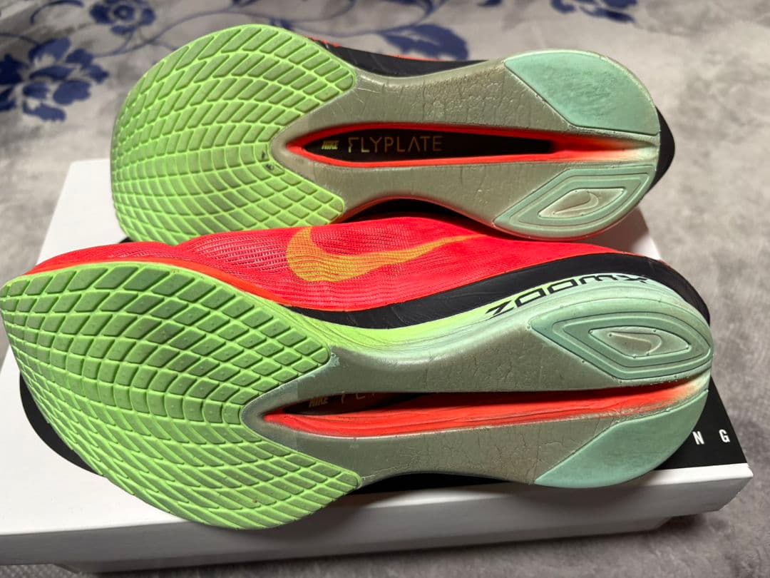 ナイキ ヴェイパーフライ 4　27cm