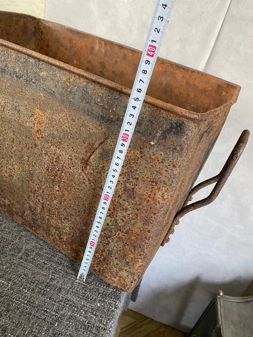 持手付鉄製ボックス　収納缶　古道具