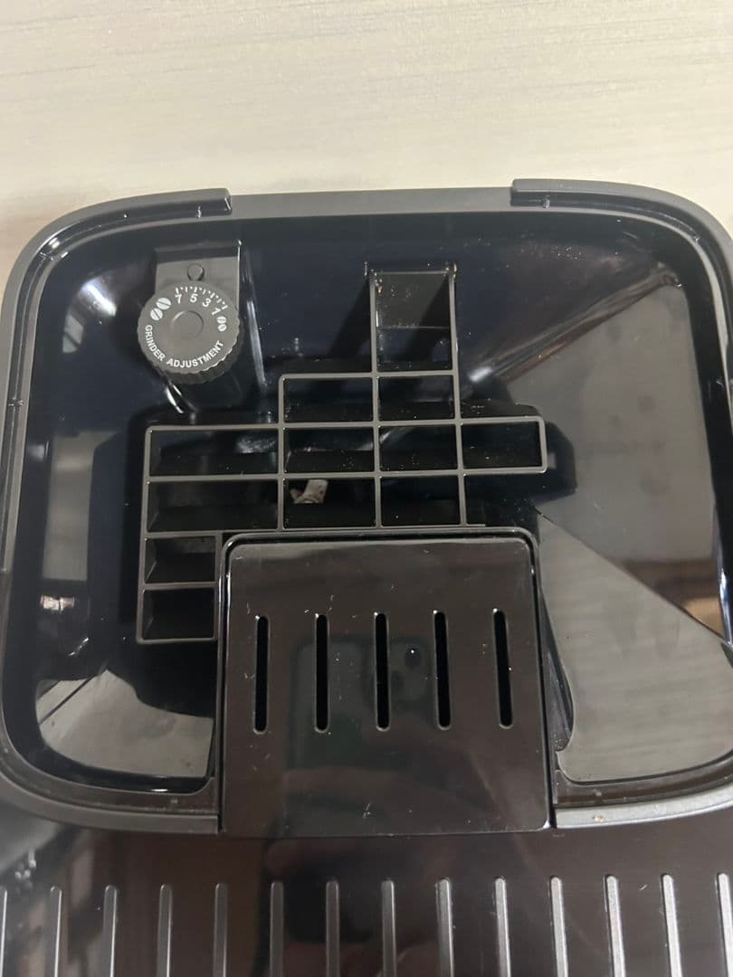 デロンギ　全自動コーヒーマシン　 マグニフィカ　イーヴォ　ECAM29064B