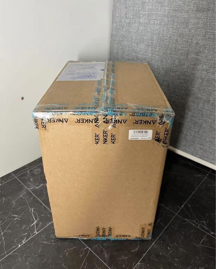 新品未開封　Anker Nebula Cosmos Laser 4K