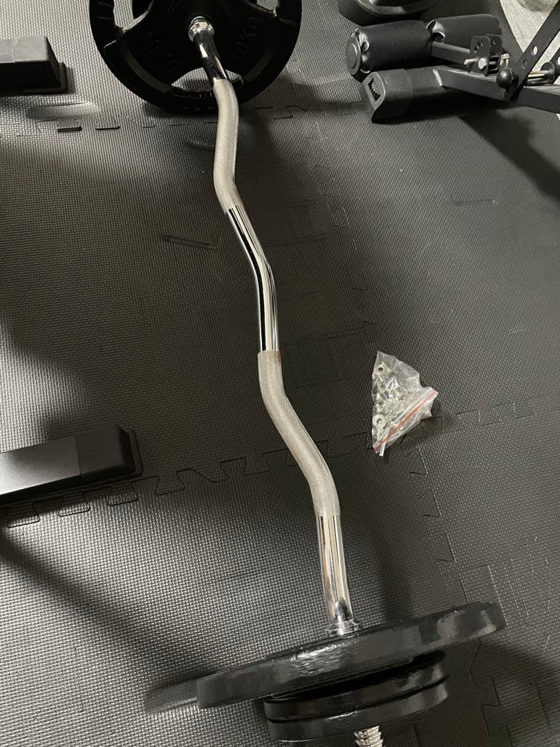 バーベルシャフト 重量プレート付き