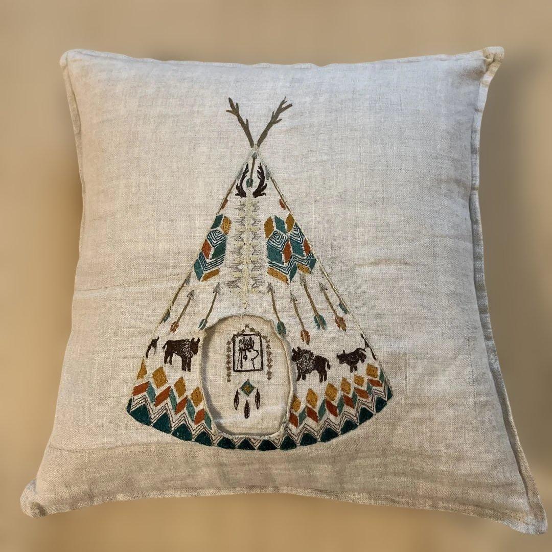 もも助　クッション　Coral & Tusk