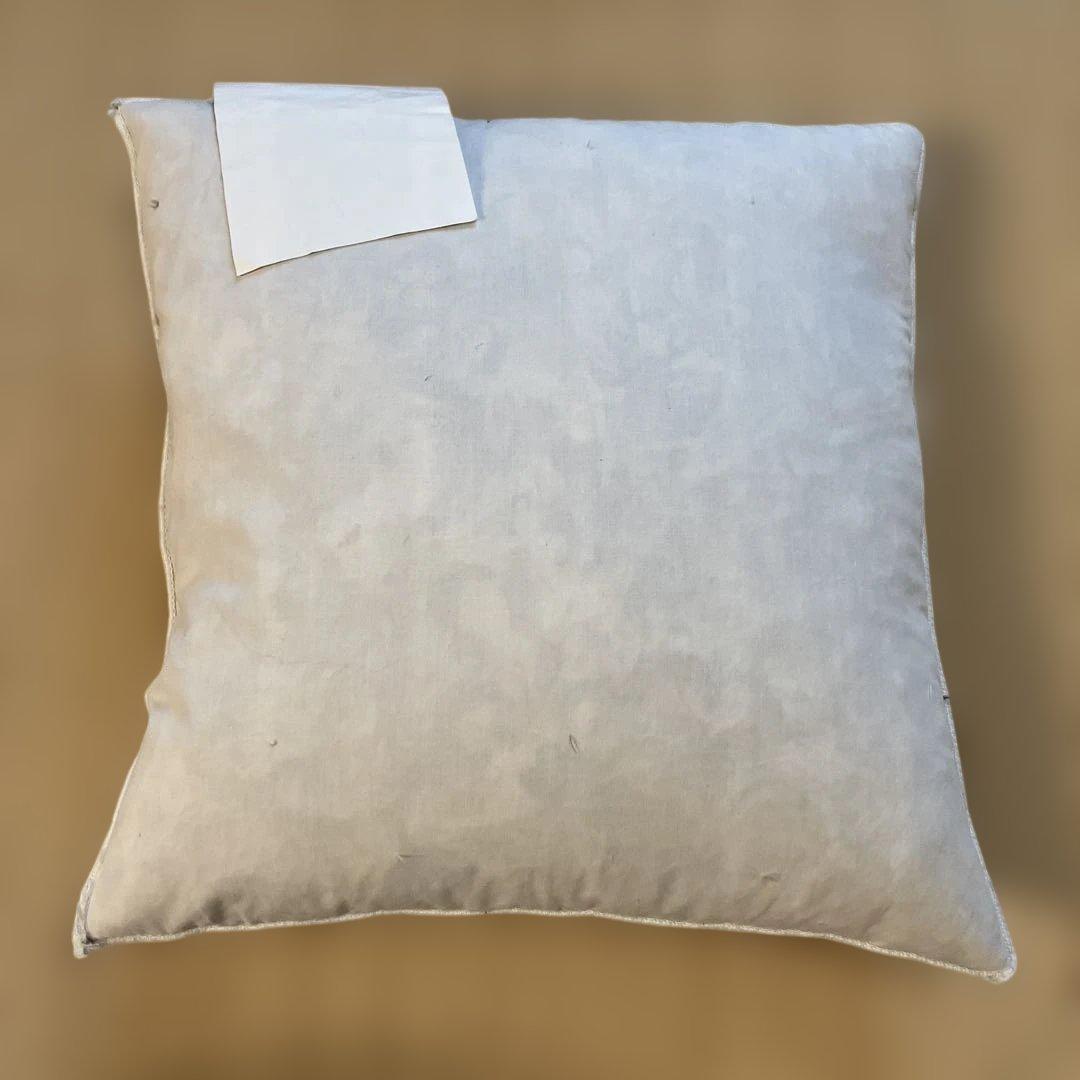 もも助　クッション　Coral & Tusk