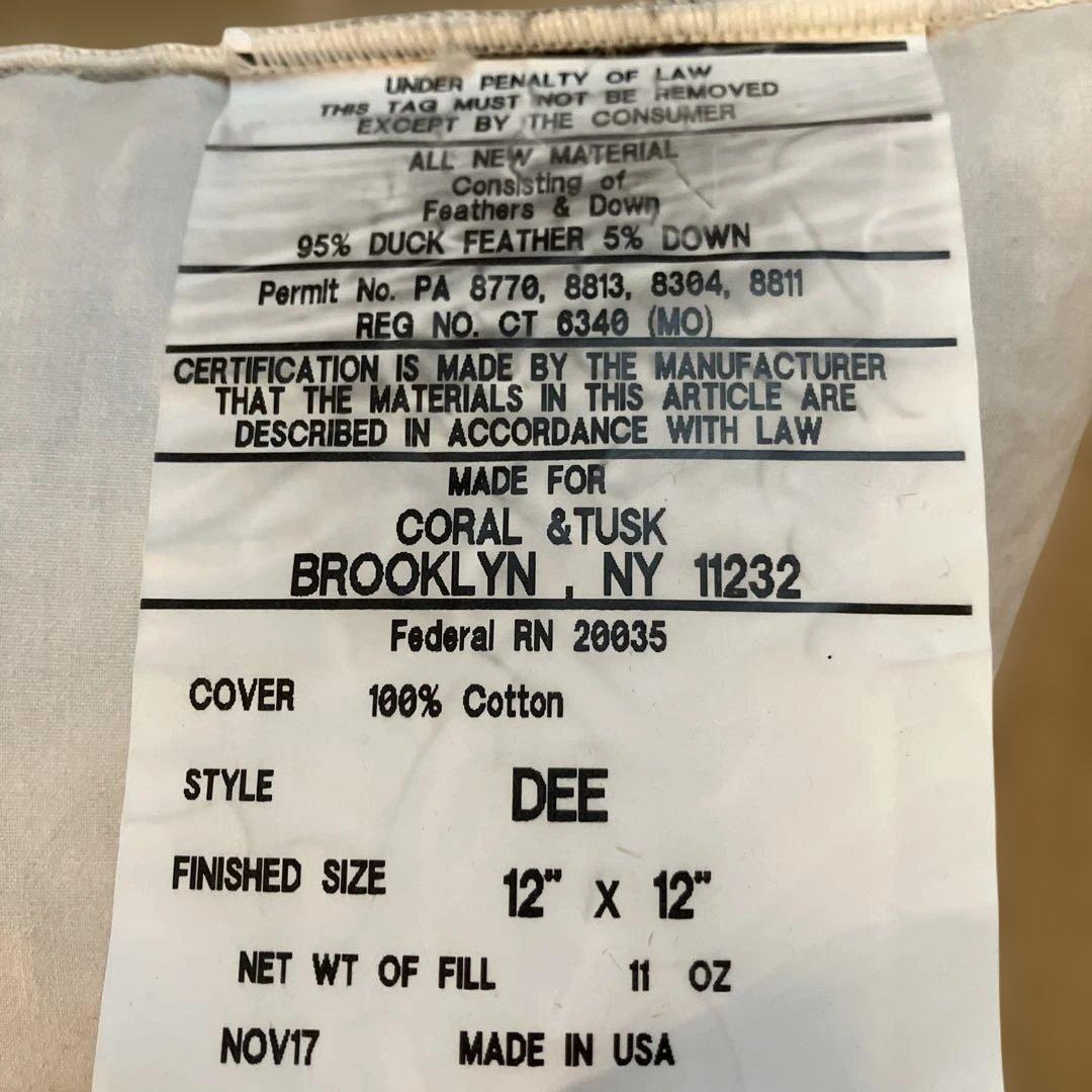 もも助　クッション　Coral & Tusk