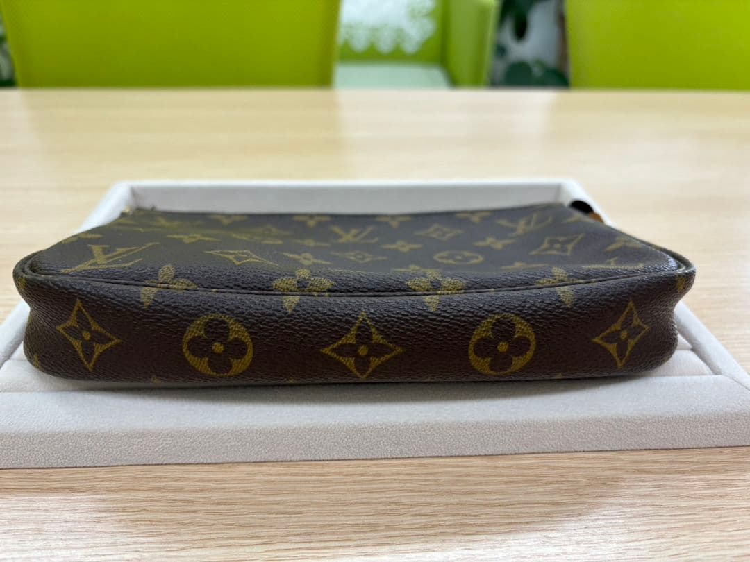 LOUIS VUITTON モノグラム アクセソワール