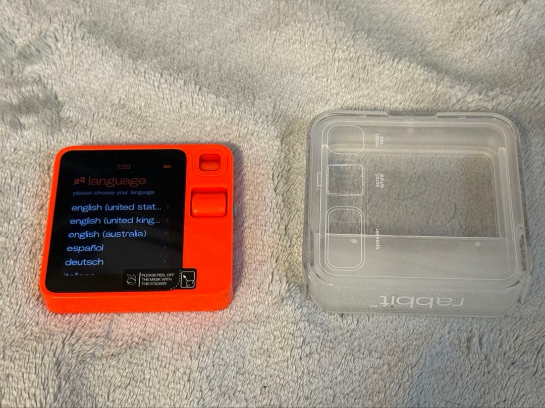 rabbit r1（OSアップデート済、初期化済み）