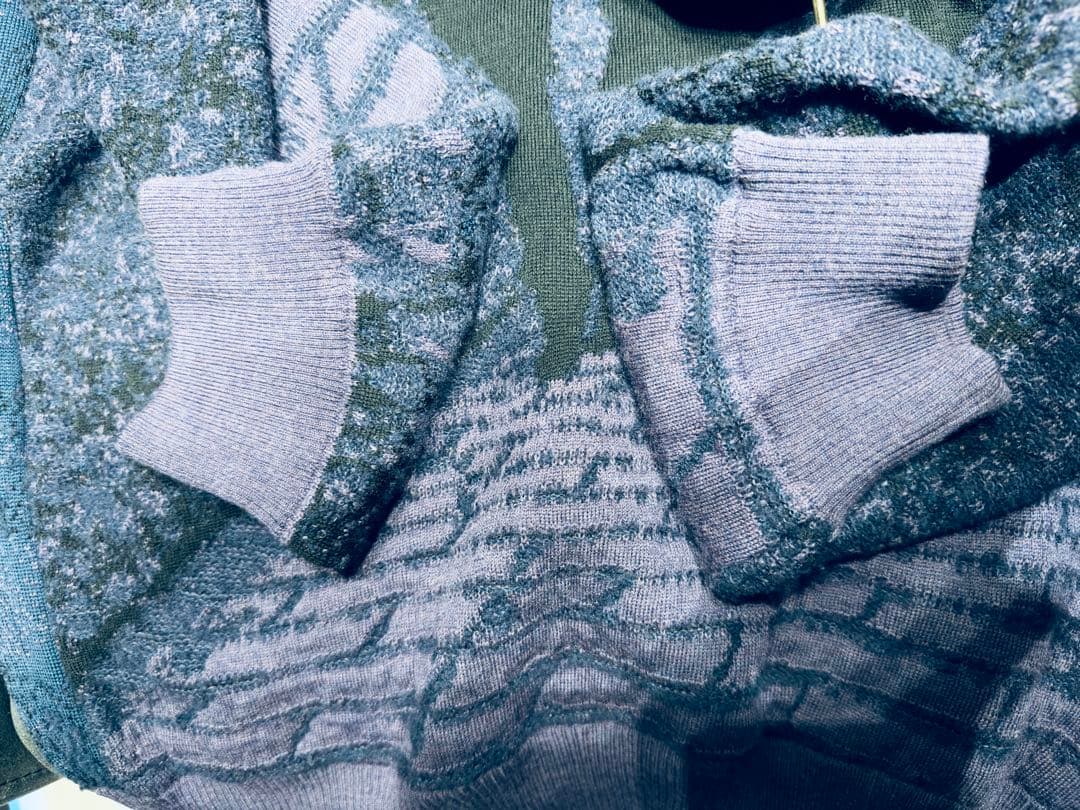 【新品未使用】LOUIS VUITTONルイヴィトンニットセーターオズの魔法使い