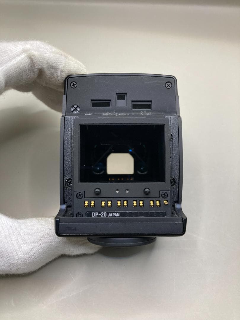 Nikon F4S + MF-22 データバック + SB-22 スピードライト