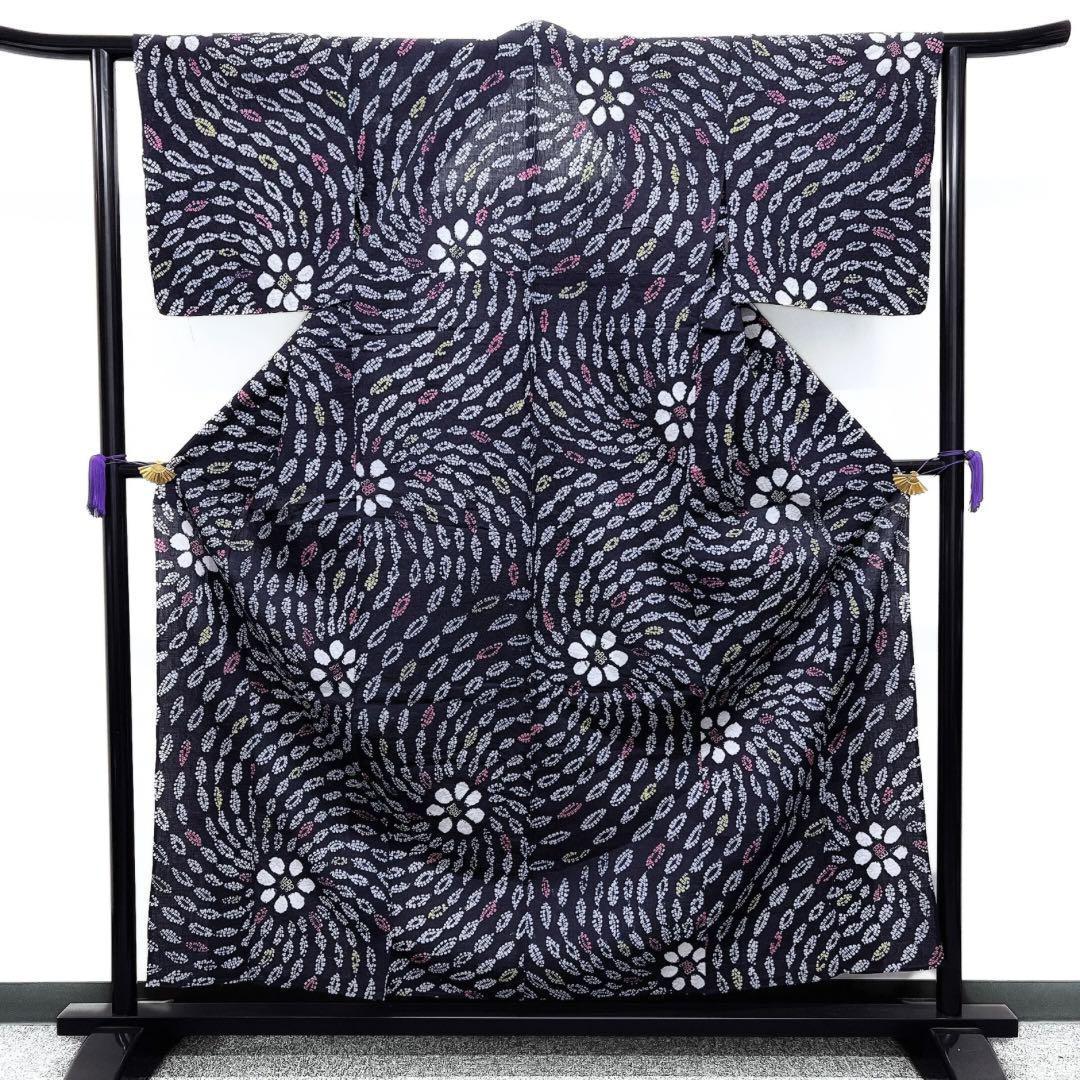 浴衣　有松鳴海絞り　渦巻き　花模様　白　ピンク　着物　054w p