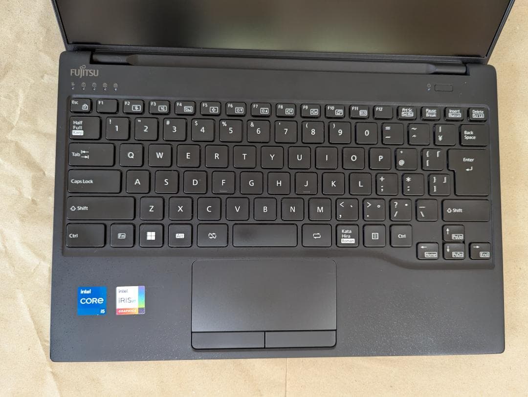 富士通 LIFEBOOK 第13世代Core i5/16GB/1TB/689g