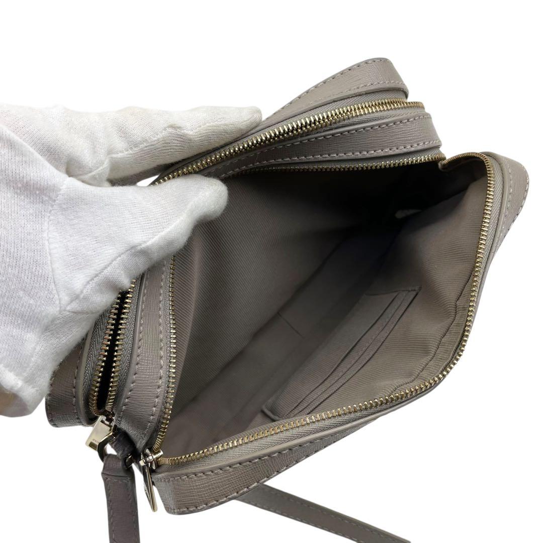 ✨美品 フルラ FURLA ショルダーバッグ　グレー　斜め掛け　クロスボディ