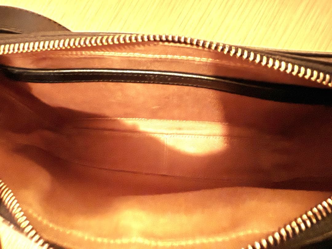 伊勢丹レシート有　CELINE ロゴ入り ショルダーバッグ