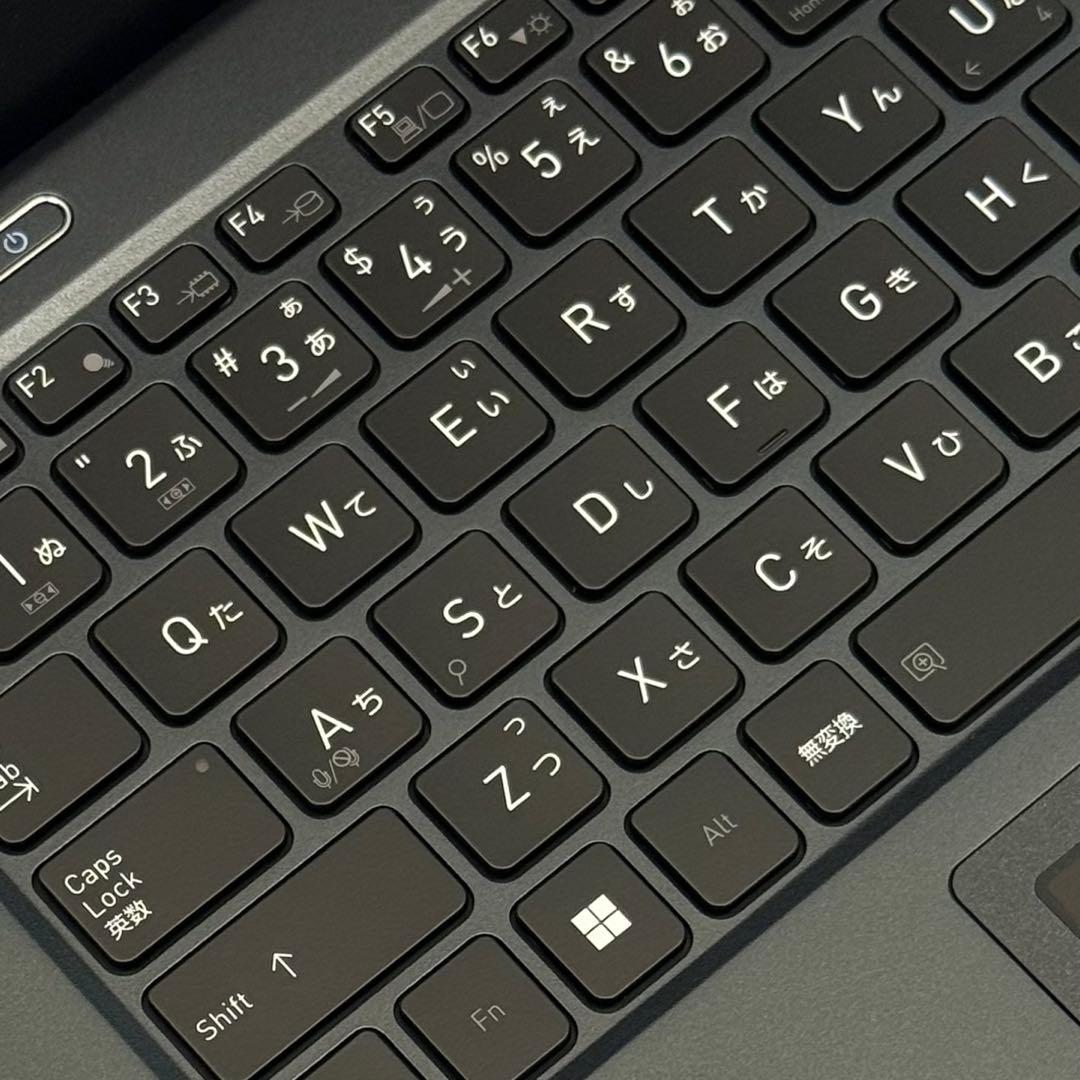 【極美品】692 東芝 dynabook G83/LY i5 第13世代