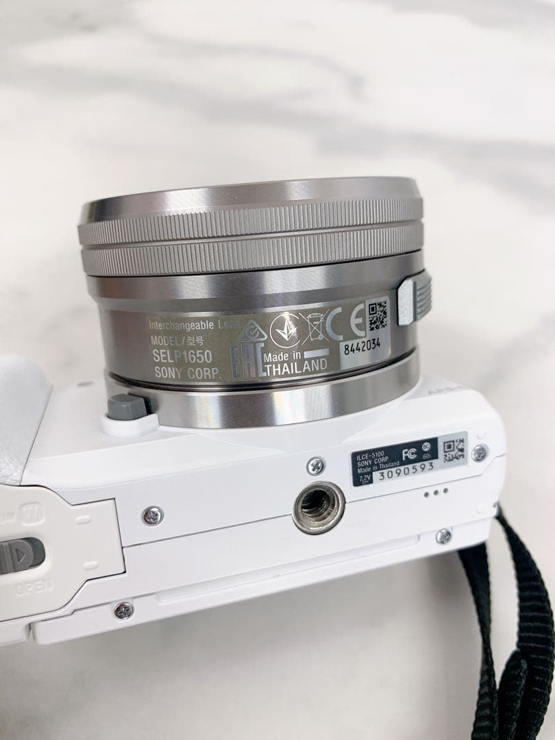 ＋SONY α5100 ダブルズームレンズキット　ILCE-5100 ホワイト