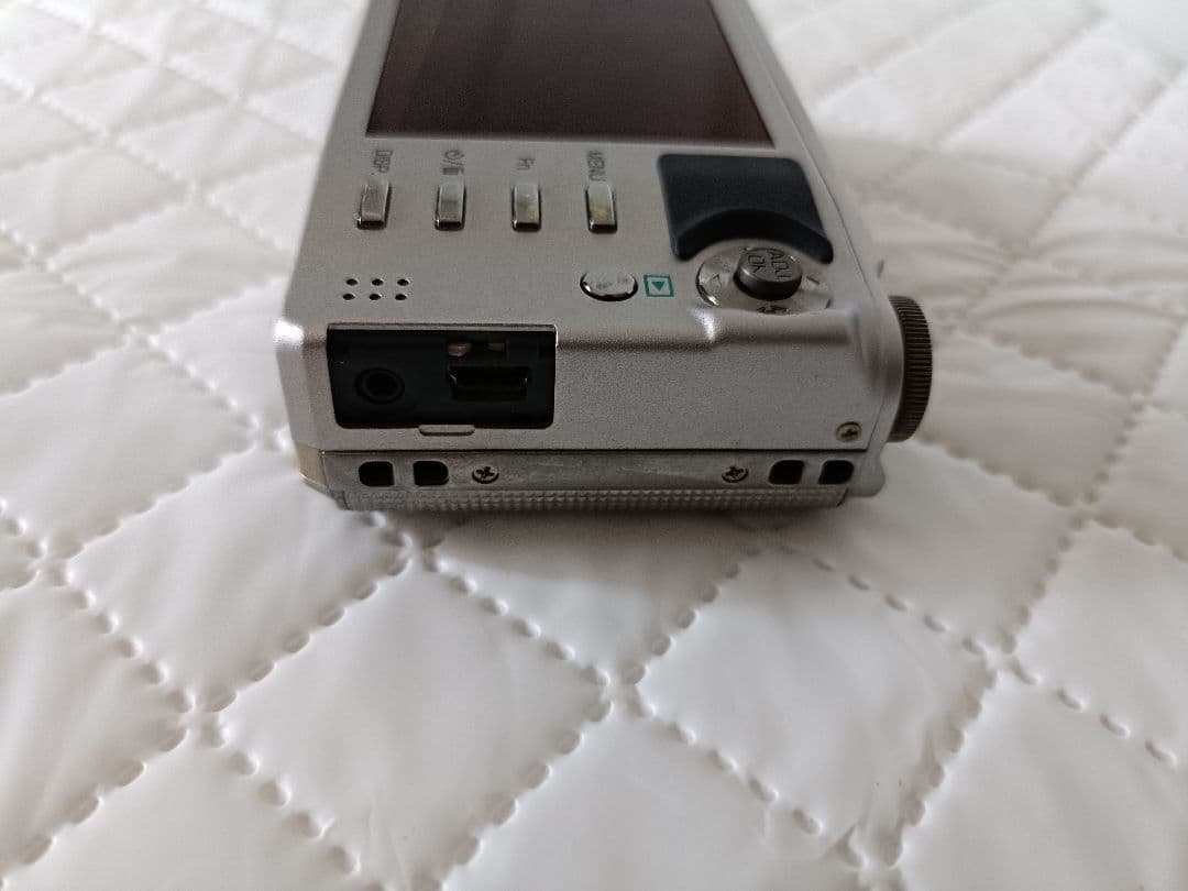 RICOH　コンパクトデジタルカメラ CX2