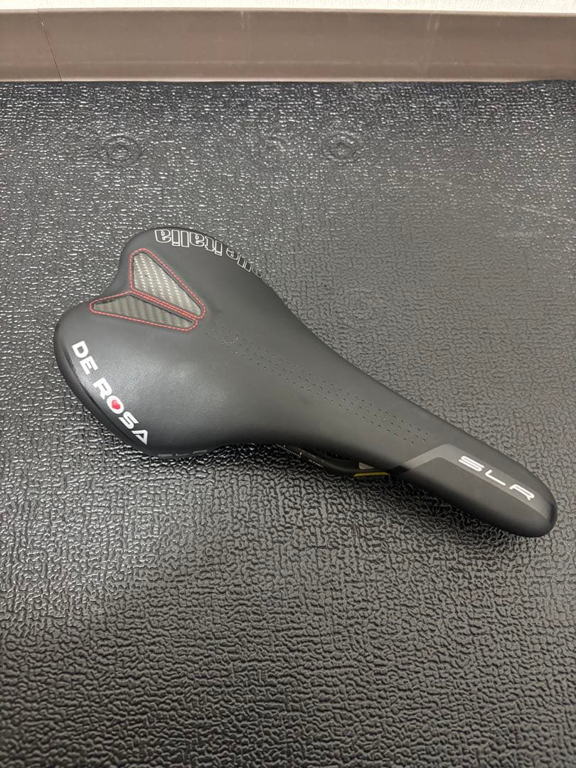selle italia SLR フルカーボンサドル ブラック