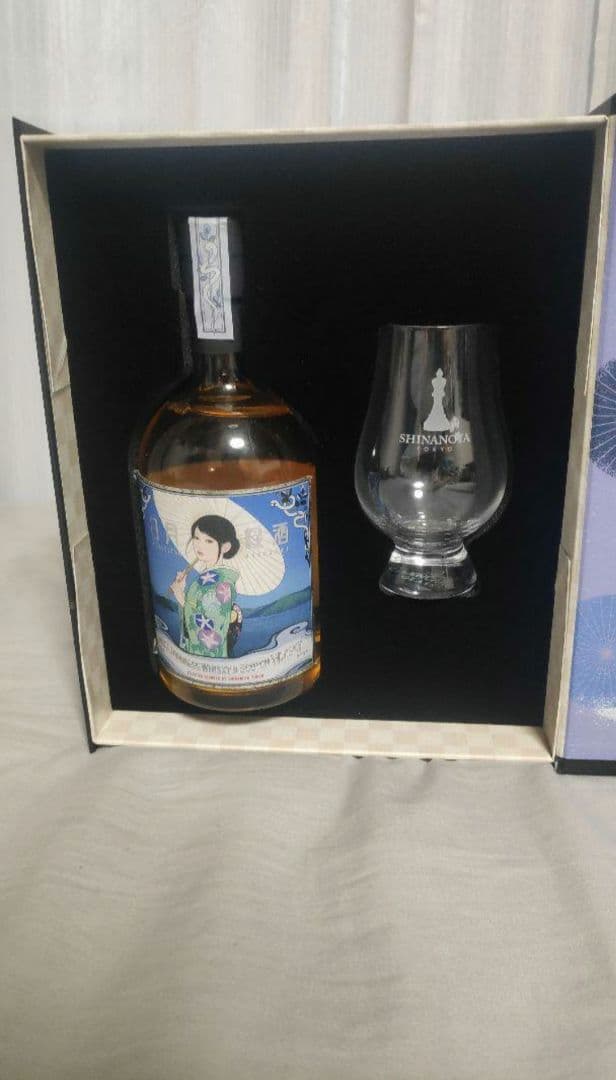 日月緑酒 ''湖水麗人''（グラス付きギフトセット）【長濱蒸溜所】