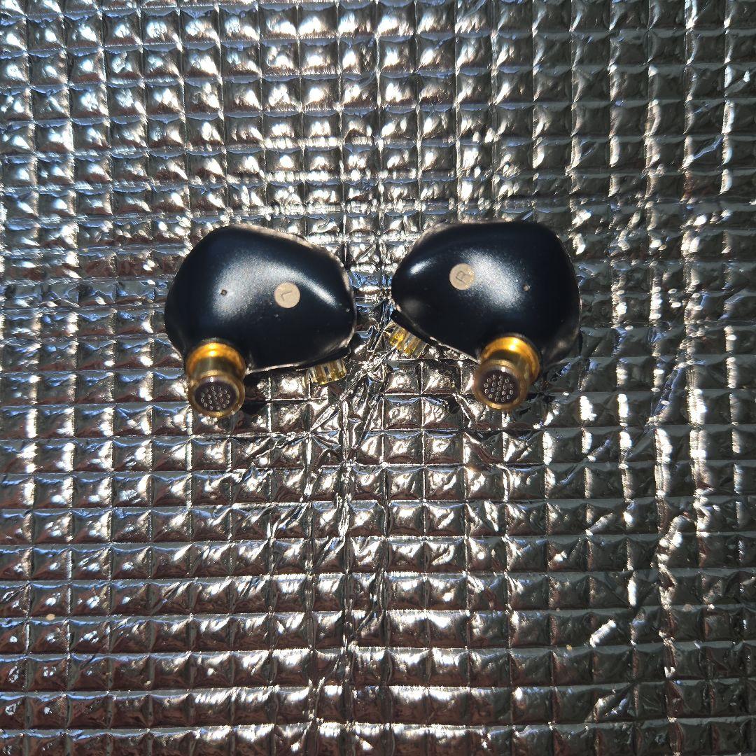 TRN VX Pro 1DD + 8BA イヤホン