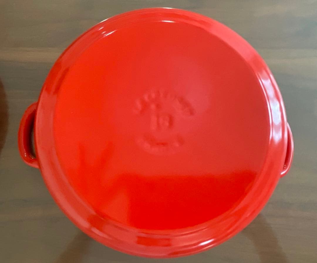 ☆美品☆ ルクルーゼ　ココットロンド　鍋　18cm