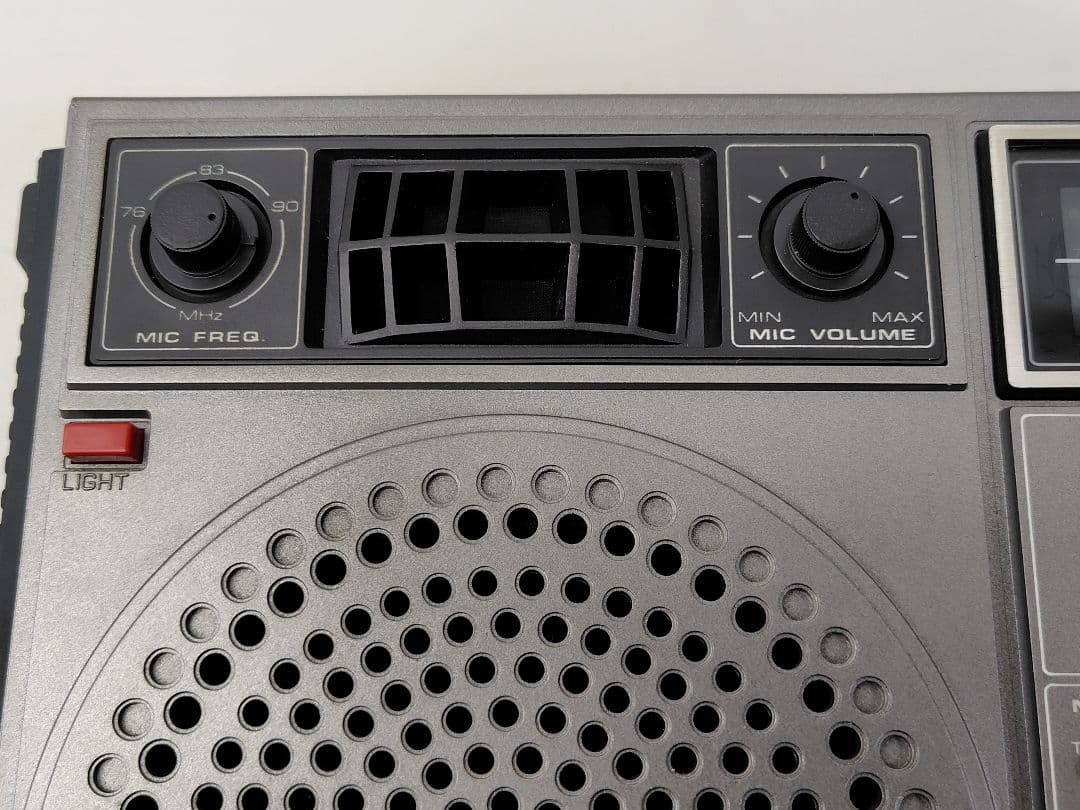 VICTOR　F-240　MW/SW/FM 3バンド ラジオ