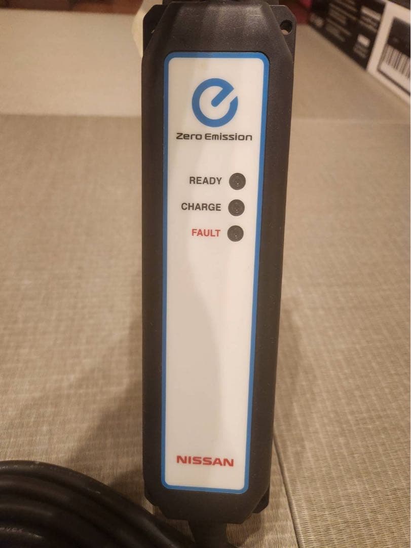 ★送料無料★美品日産純正 充電ケーブル 200V アリア リーフ サクラ