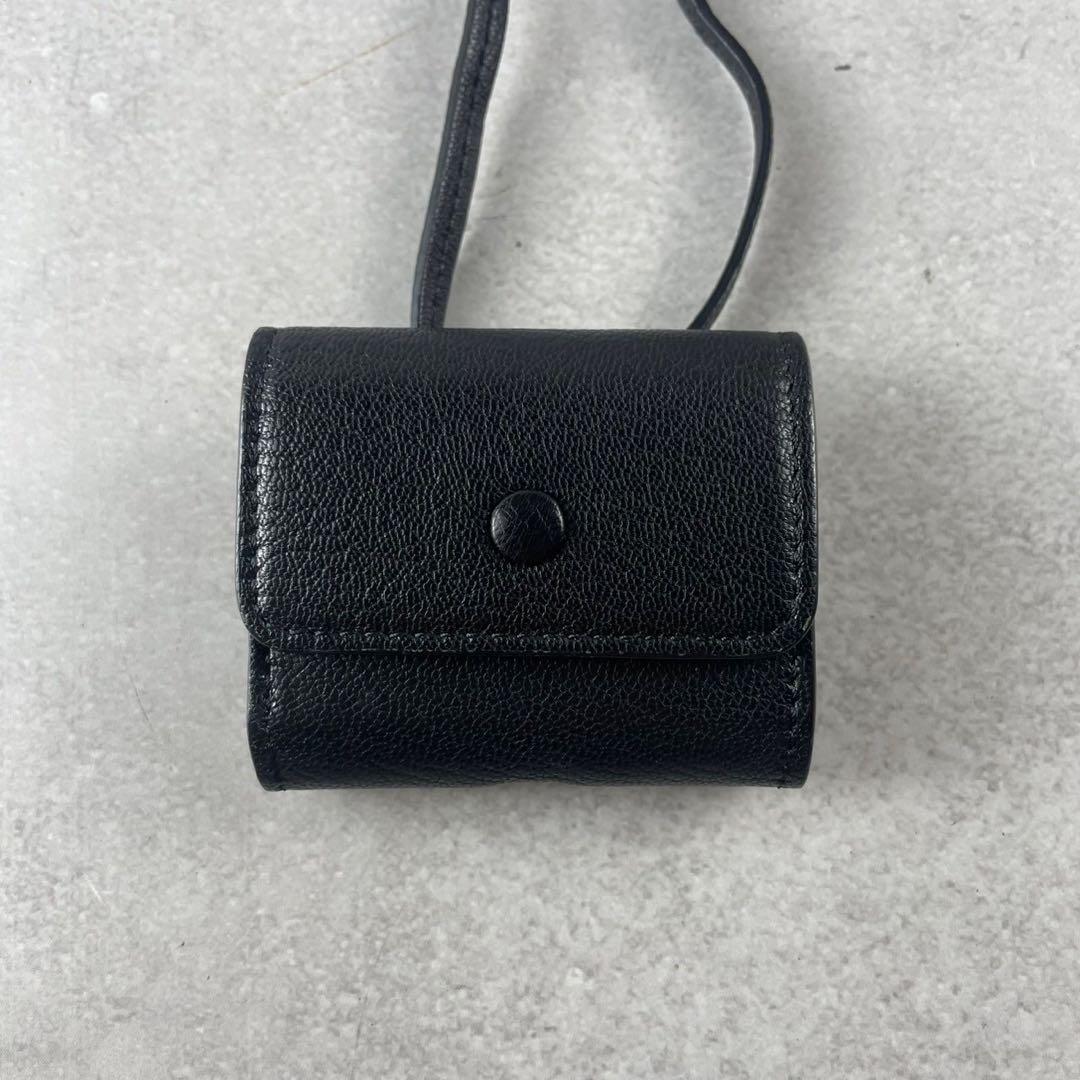 未使用に近い◎メゾンマルジェラ AirPodsケース ストラップ付 レザー 黒