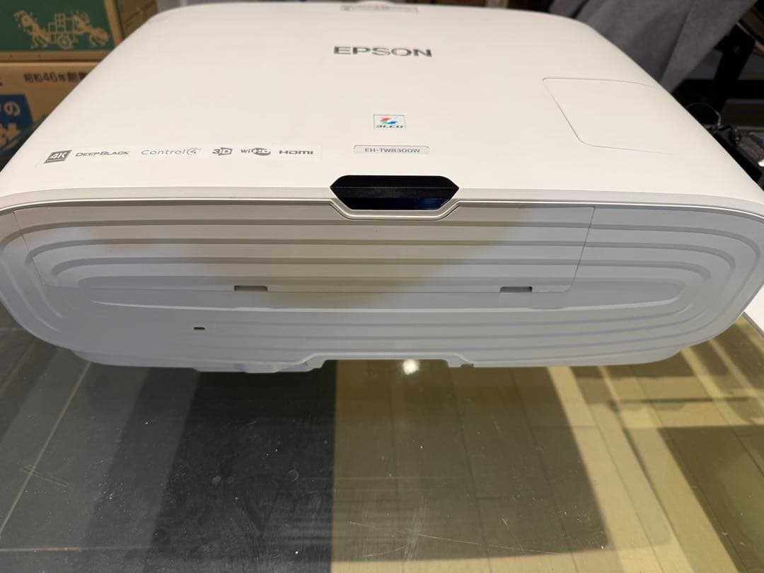 値下げ エプソン EH-TW8300W 4K対応3Dシアター ワイヤレス対応