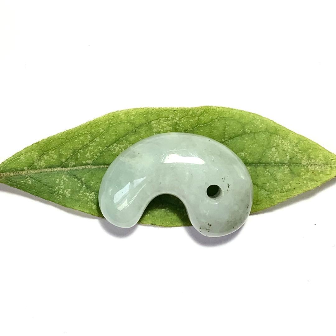 ✳極上透明感　見る事の無い逸品勾玉‼️糸魚川翡翠ジェダイト　極めて貴重品　鑑別…