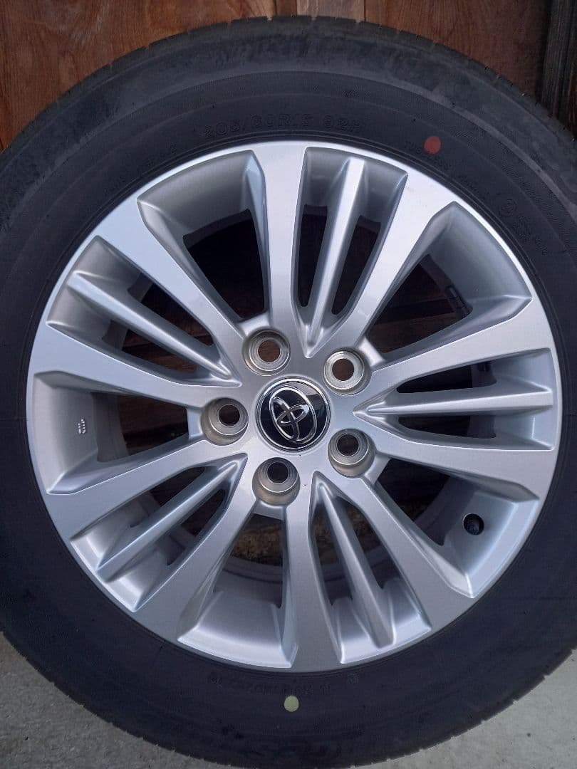 ゆきです！トヨタ 16インチ アルミホイールセット