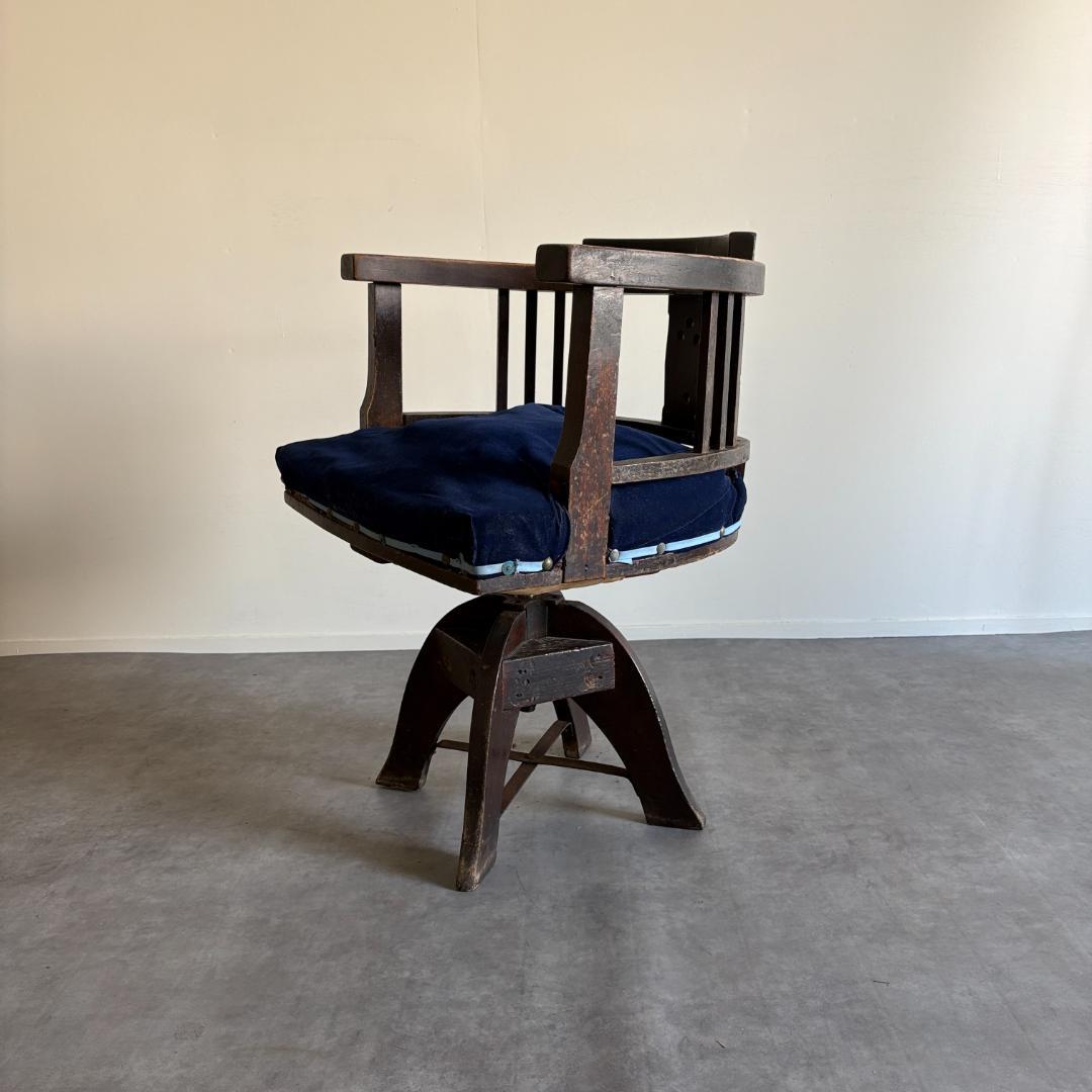 アンティーク　木製ドクターチェア　回転椅子