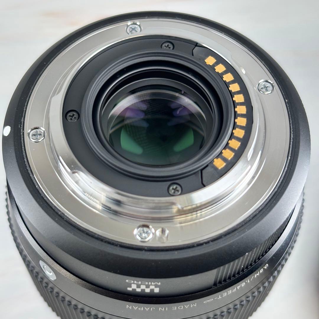 【ほぼ新品】シグマ56mm F1.4 DC DN マイクロフォーサーズ用レンズ
